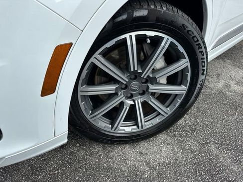 Used 2019 Audi Q7 3.0T Premium w/ Cold Weather Package image 10