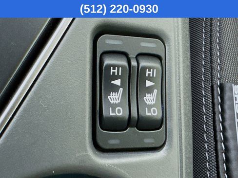 Used 2025 Subaru Crosstrek 2.0i Premium image 16