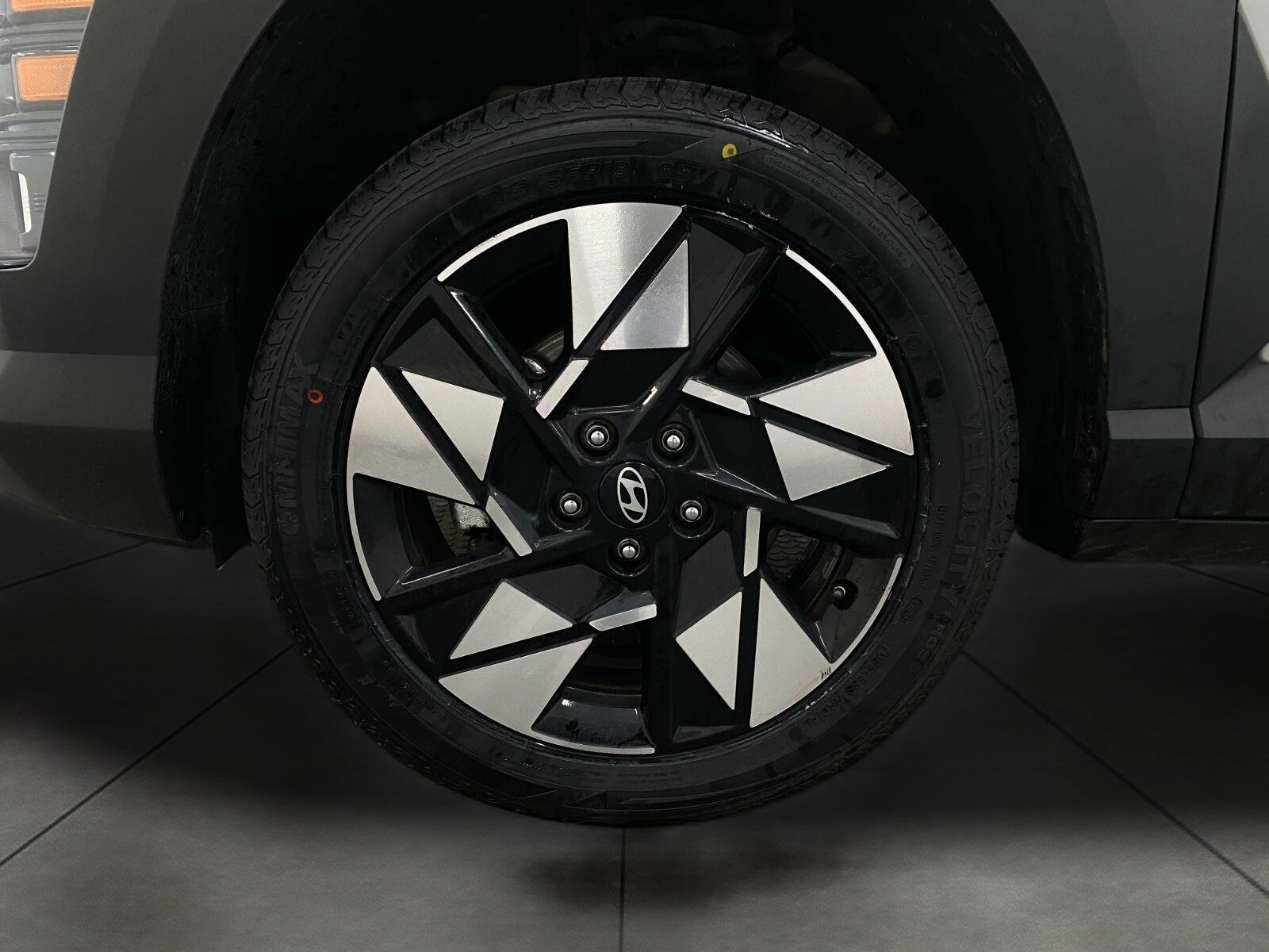 Certified 2024 Hyundai Kona SEL AWD/4WD image 11