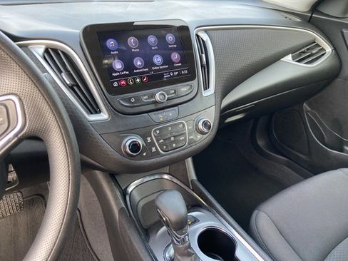 Used 2024 Chevrolet Malibu LT image 37