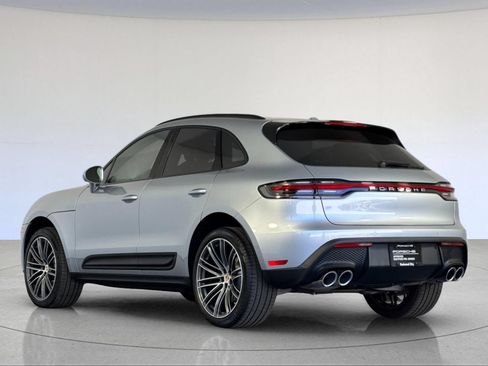 Certified 2026 Porsche Macan AWD/4WD image 3