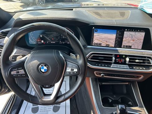 Used 2022 BMW X5 xDrive40i w/ Premium Package AWD/4WD image 6