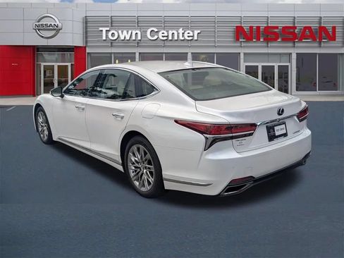 Used 2018 Lexus LS 500 w/ Accessory Package (Z2) RWD image 5