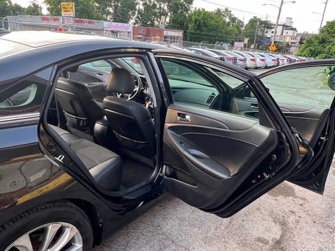 Used 2012 Hyundai Sonata SE FWD image 16