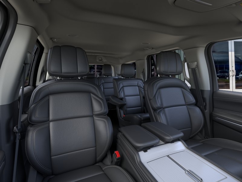 New 2026 Lincoln Navigator Premiere AWD/4WD image 10