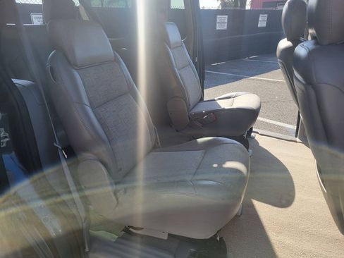 Used 2006 Saturn Relay Level 2 w/ Preferred Pkg FWD image 18