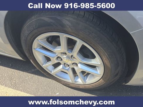 Used 2015 Chevrolet Malibu LT w/ Power Convenience Package image 2