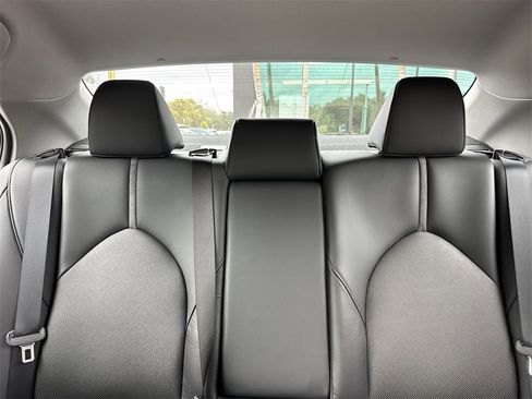 Used 2023 Toyota Camry XLE image 19