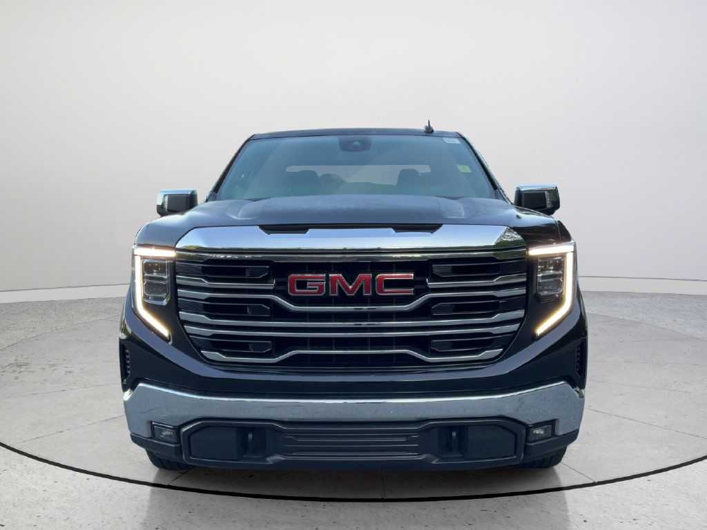 Used 2024 GMC Sierra 1500 SLT RWD image 3