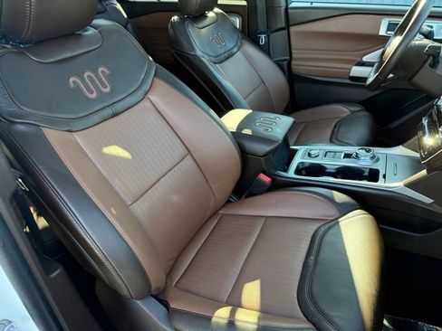 Used 2024 Ford Explorer King Ranch w/ Technology Package image 19