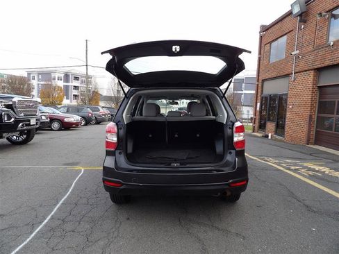 Used 2016 Subaru Forester 2.5i w/ Alloy Wheel Package image 9