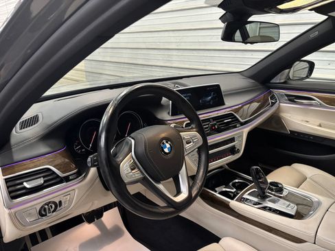 Used 2019 BMW 750i xDrive w/ Executive Package AWD/4WD image 14