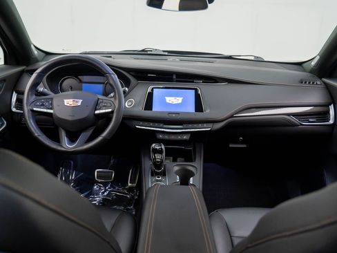 Used 2020 Cadillac XT4 Sport w/ Cold Weather Package image 11