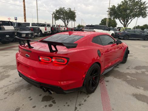 Used 2019 Chevrolet Camaro ZL1 RWD image 3