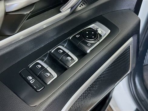 Used 2020 Kia Telluride LX AWD/4WD image 7