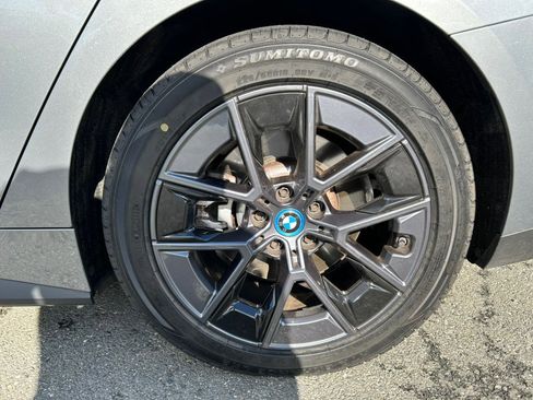 Used 2023 BMW i4 eDrive40 image 65