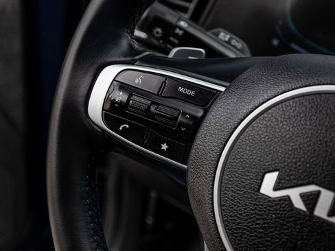 Used 2025 Kia Sportage X-Line image 23