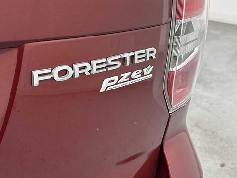 Used 2015 Subaru Forester 2.5i Premium w/ All-Weather Package image 28