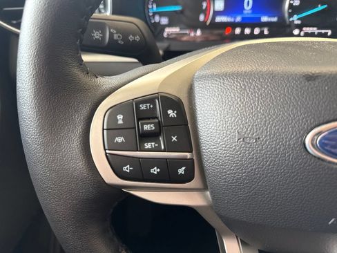 Used 2024 Ford Explorer XLT w/ Equipment Group 202A AWD/4WD image 14