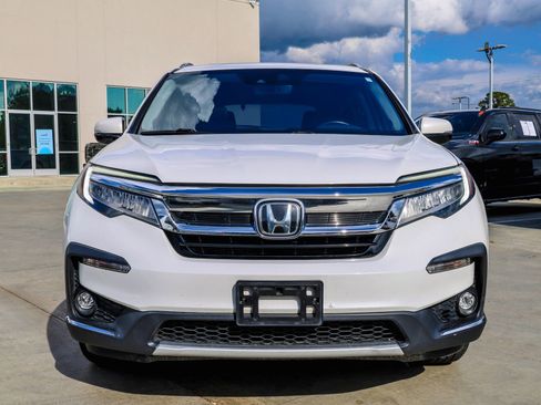 Used 2021 Honda Pilot Touring image 3