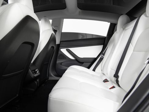 Used 2020 Tesla Model 3 Performance image 18