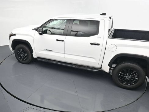Used 2024 Toyota Tundra SR5 w/ SR5 Convenience Package AWD/4WD image 28