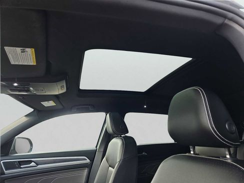 Used 2023 Volkswagen Atlas Cross Sport SEL image 15