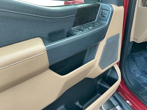 Used 2023 Ford F350 Lariat image 11