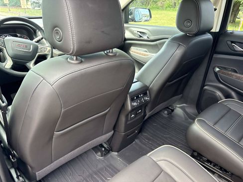 Used 2023 GMC Acadia Denali w/ Denali Technology Package FWD image 31
