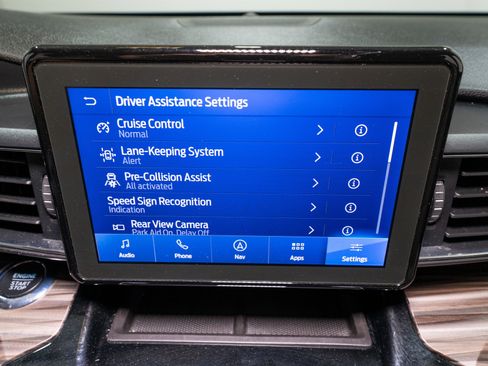 Used 2022 Ford Explorer Limited w/ Equipment Group 301A image 21