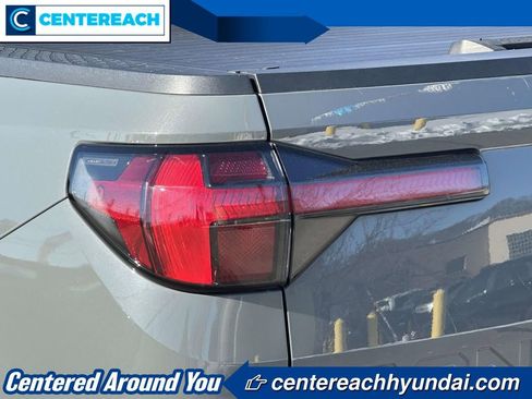 Used 2023 Hyundai Santa Cruz SEL Premium image 8