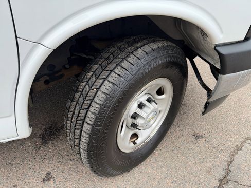 Used 2020 Chevrolet Express 3500 3500 Van 139 w/ Power Convenience Package image 25