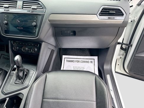 Used 2021 Volkswagen Tiguan SE R-Line FWD image 16