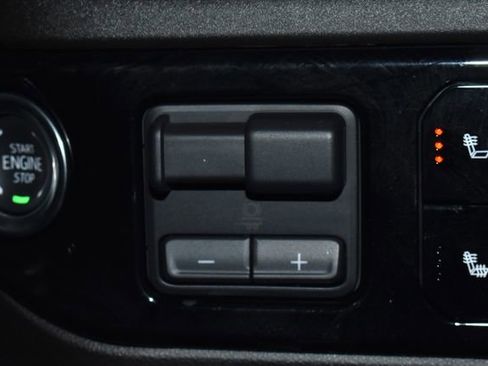 Used 2025 Chevrolet Silverado 1500 LT w/ Z71 Off-Road Package image 23