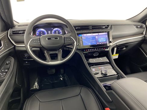 New 2026 Jeep Grand Cherokee Limited image 34