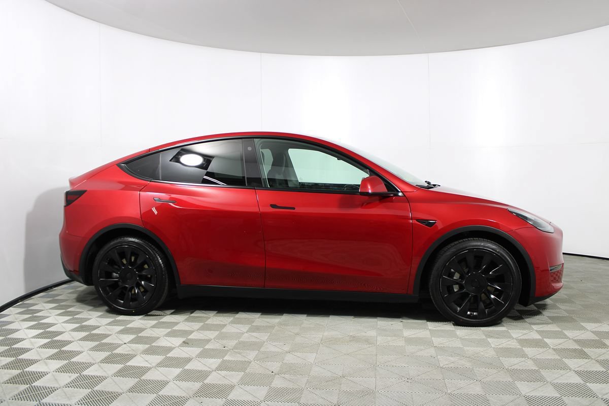Used 2022 Tesla Model Y Long Range AWD/4WD image 8