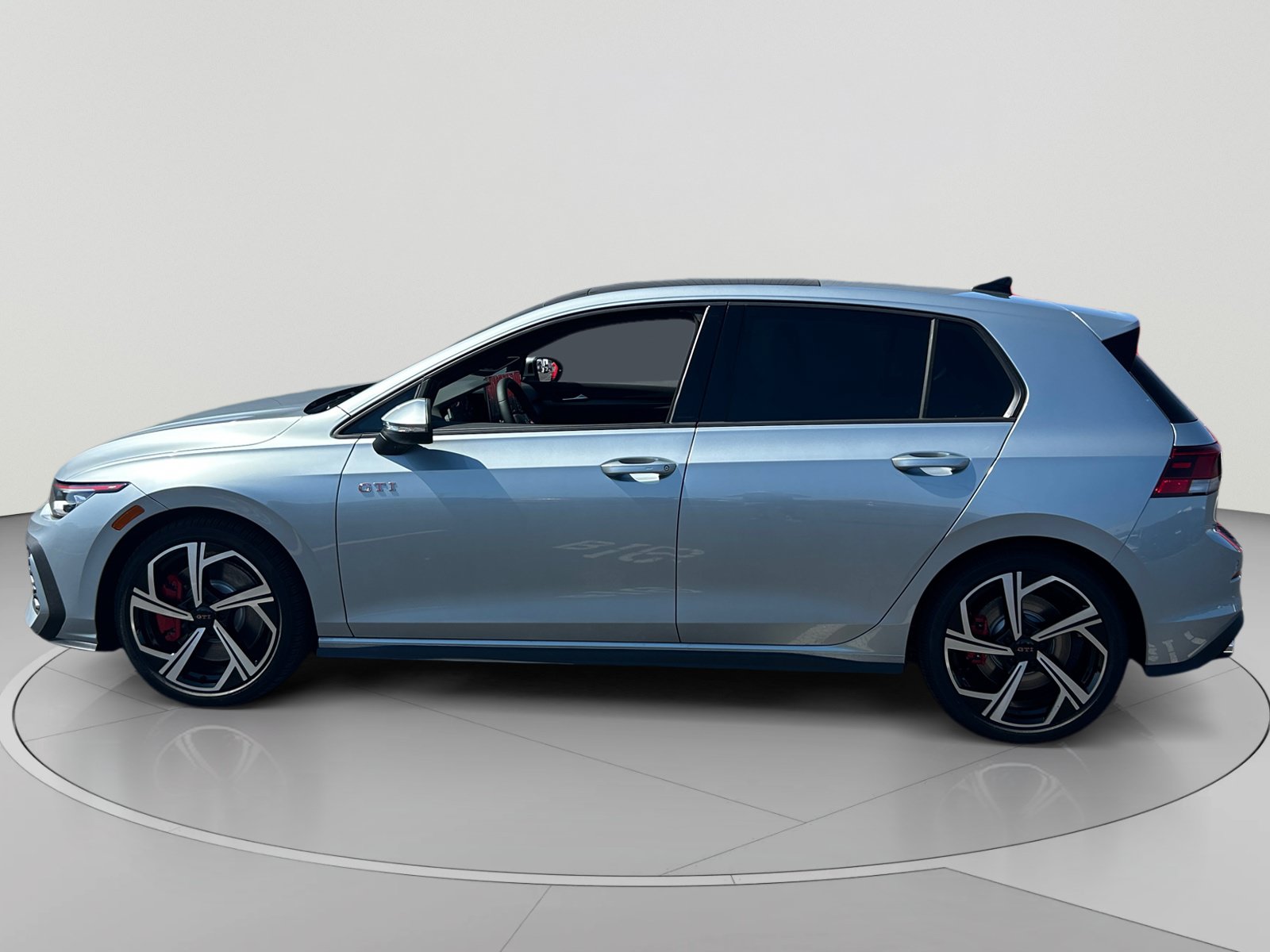 New 2026 Volkswagen GTI SE FWD image 2