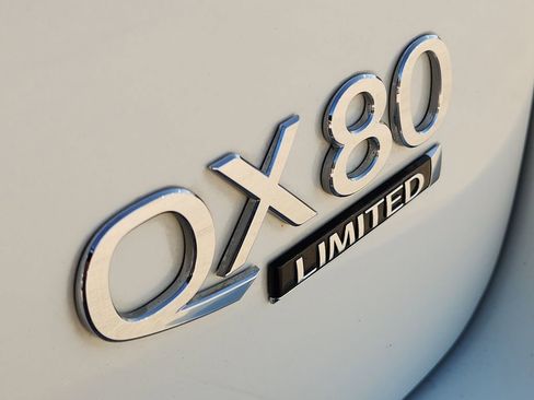 Used 2016 INFINITI QX80 Limited w/ All Season Package image 12