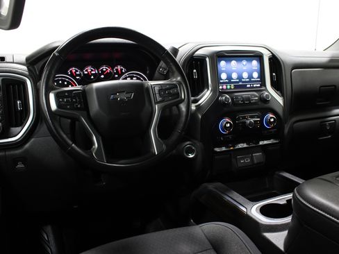 Used 2022 Chevrolet Silverado 1500 LT Trail Boss w/ Safety Package AWD/4WD image 2