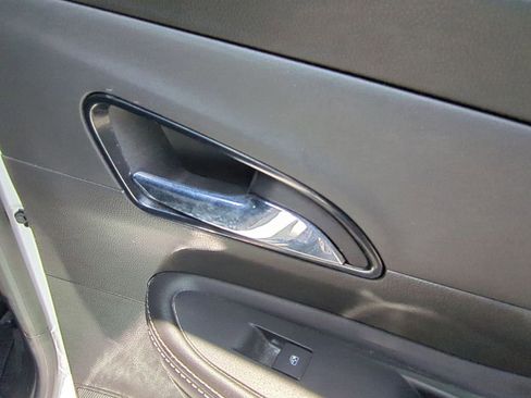 Used 2021 Buick Encore Preferred w/ Safety Package image 32