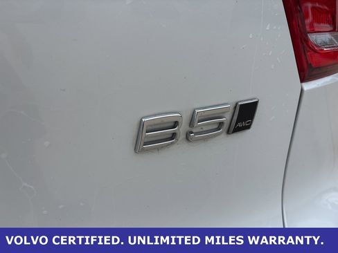 Certified 2023 Volvo XC40 B5 Plus w/ Driver Assist Package image 9