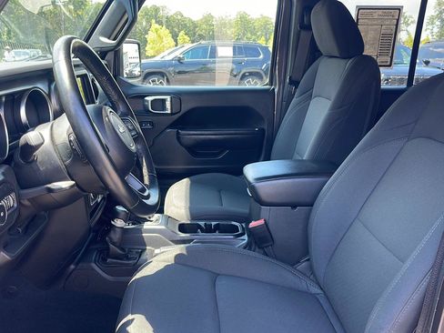 Used 2022 Jeep Wrangler Unlimited Sport AWD/4WD image 17