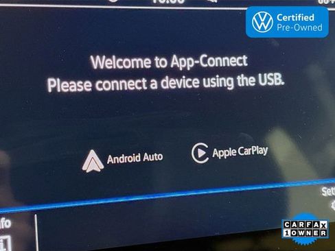 Used 2024 Volkswagen Taos SE image 13