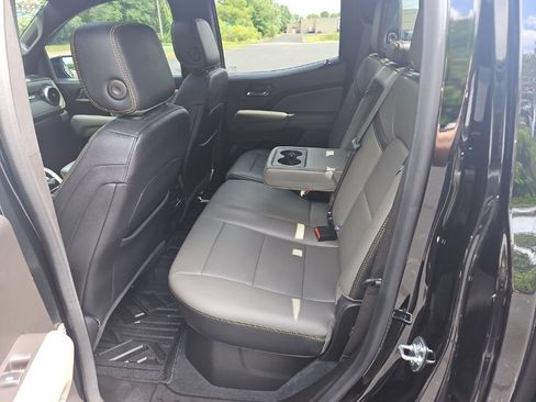 Used 2025 Chevrolet Colorado ZR2 w/ Technology Package AWD/4WD image 26