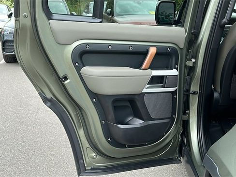 Certified 2023 Land Rover Defender 110 SE image 24