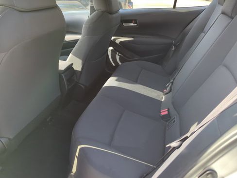 Used 2021 Toyota Corolla LE image 23