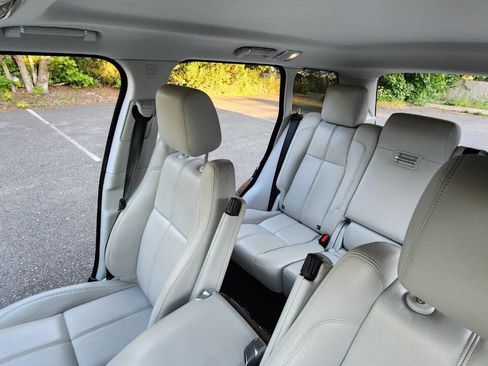 Used 2016 Land Rover Range Rover image 30