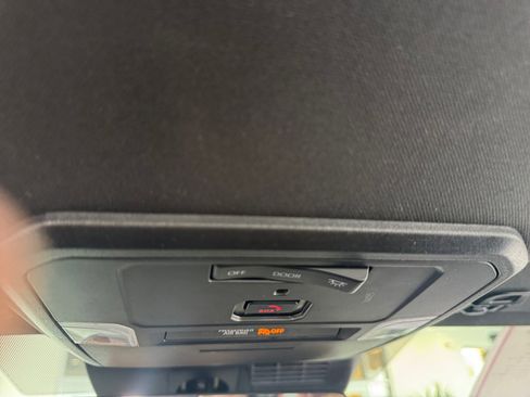 Certified 2025 Toyota Tacoma SR5 image 31