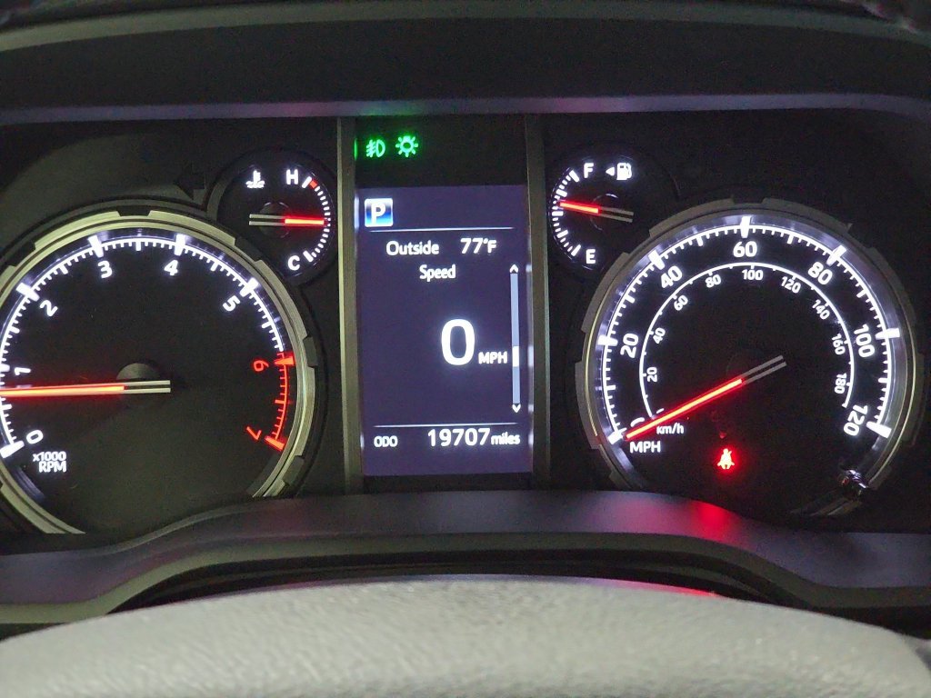 Used 2024 Toyota 4Runner TRD Off-Road Premium w/ Moonroof Package AWD/4WD image 14