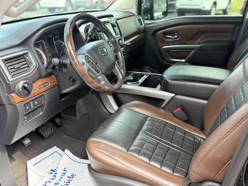 Used 2017 Nissan Titan Platinum Reserve AWD/4WD image 10